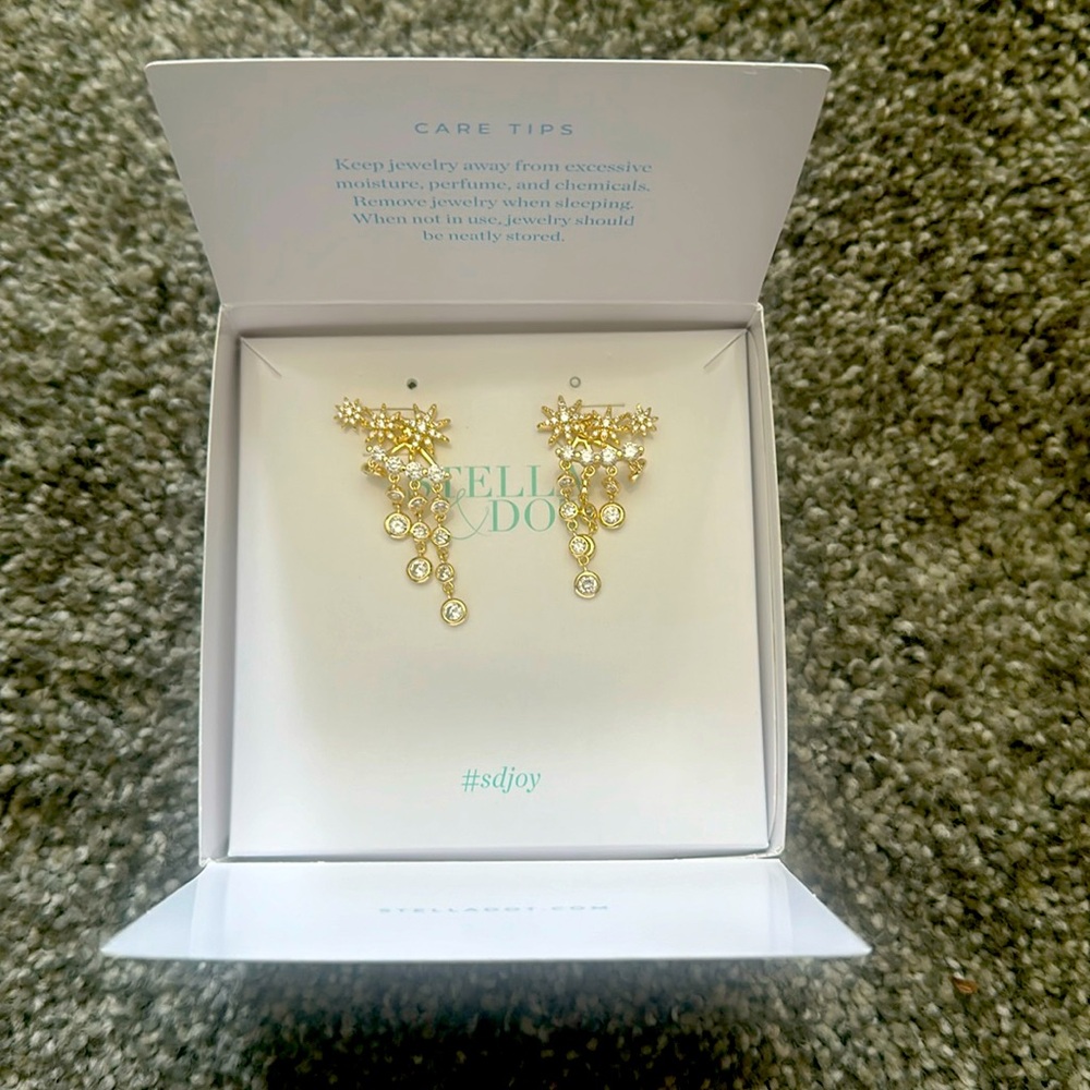Stella and Dot Star Struck Ear Jackets.  New in box